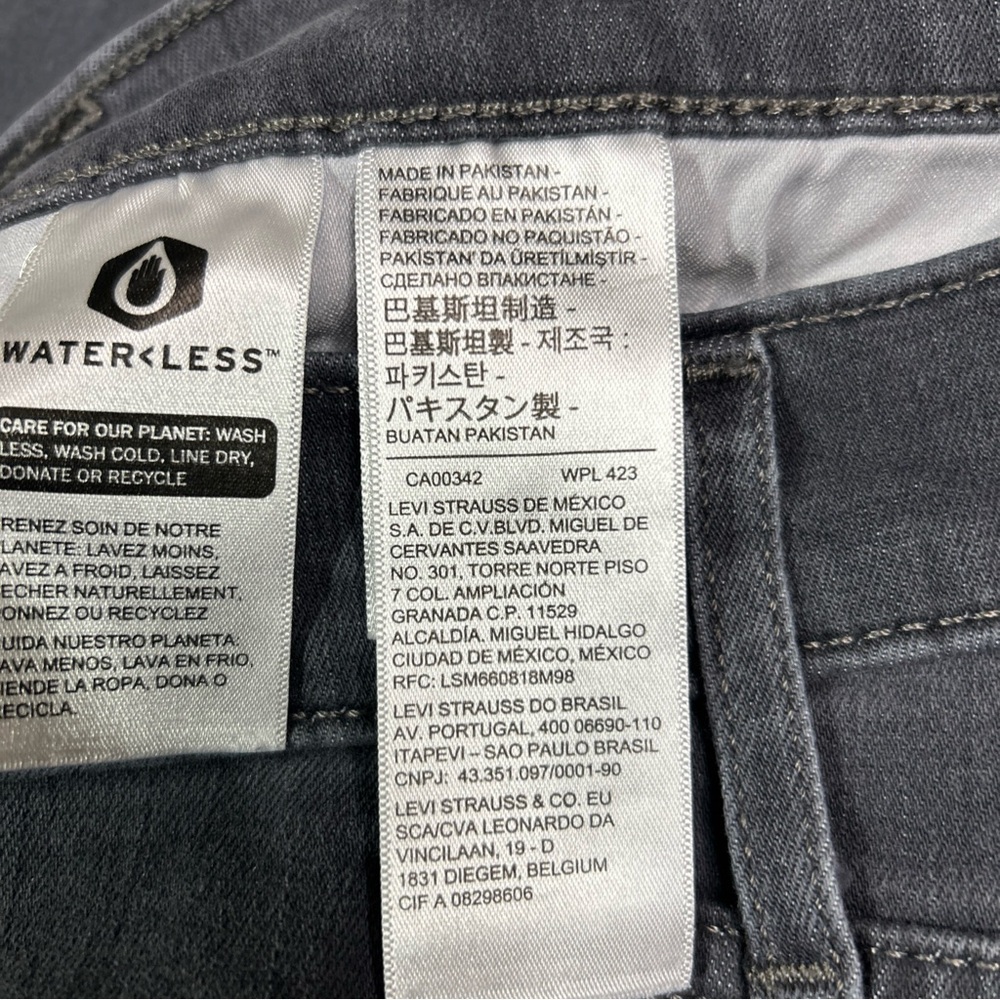 Levi’s 311 Shaping Skinny Jeans Women’s Juniors 29 Black Wash Logo - Picture 7 of 16